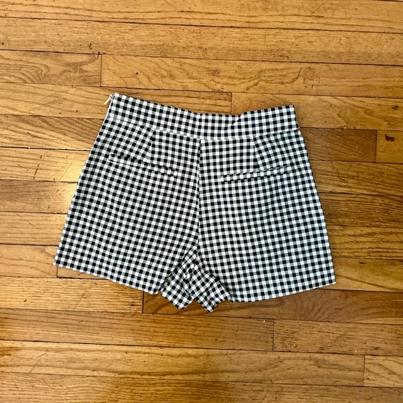 Forever 21 - Black and White Checkered Women's Shorts - Picture 2 of 5